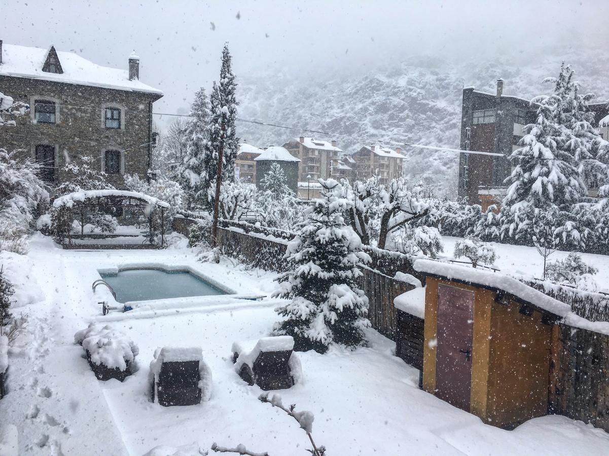 Hostal Cal Quimet Rialp Exterior foto